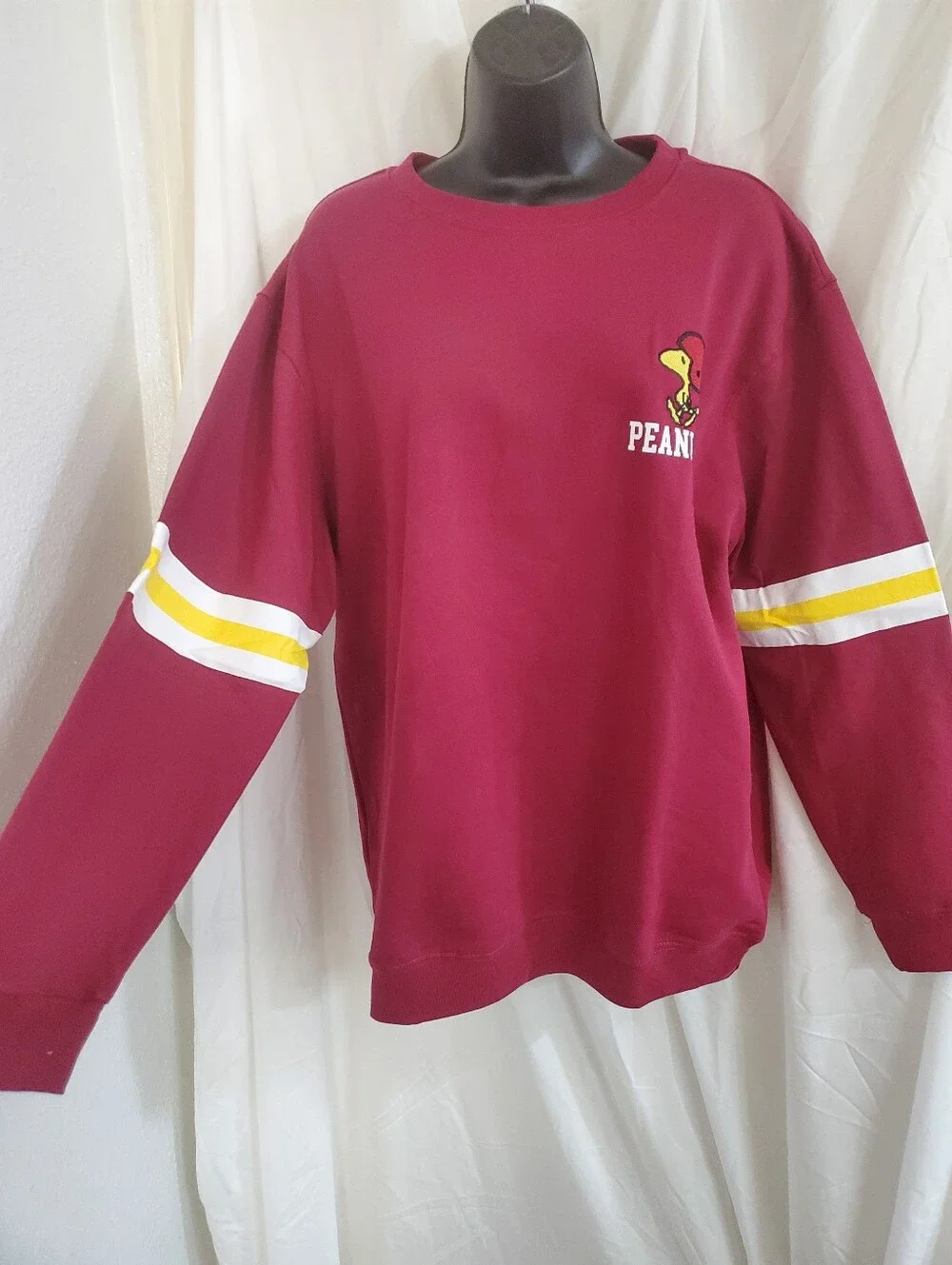 Peanuts Snoopy & Woodstock  established 1950 #50 dark red sweatshirt size L NEW